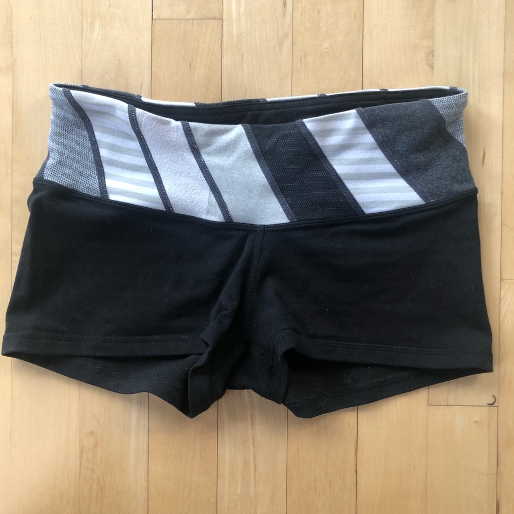 Lululemon Groove Short 6